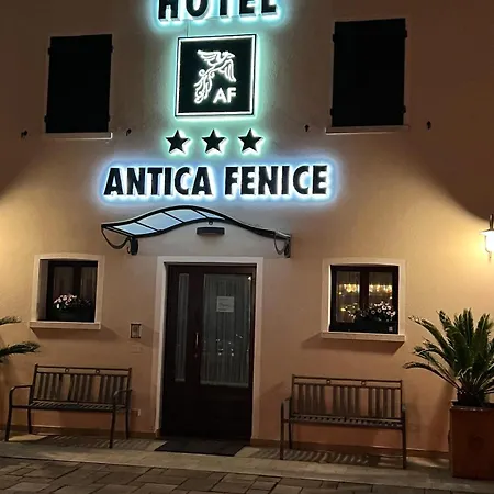 Szálloda Antica Fenice 3*