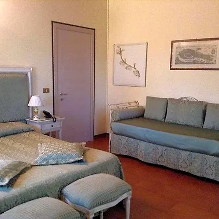 Antica Fenice 3* كامبالتو