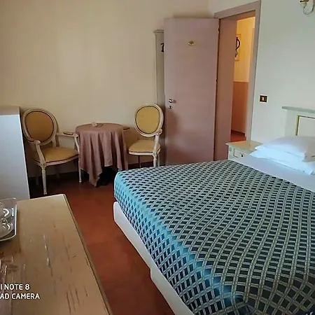 Antica Fenice فندق كامبالتو