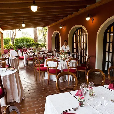 Antica Fenice 3* كامبالتو